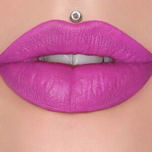 🔥 Jeffree Star Velvet Trap Lipstick “Always Faithful”
